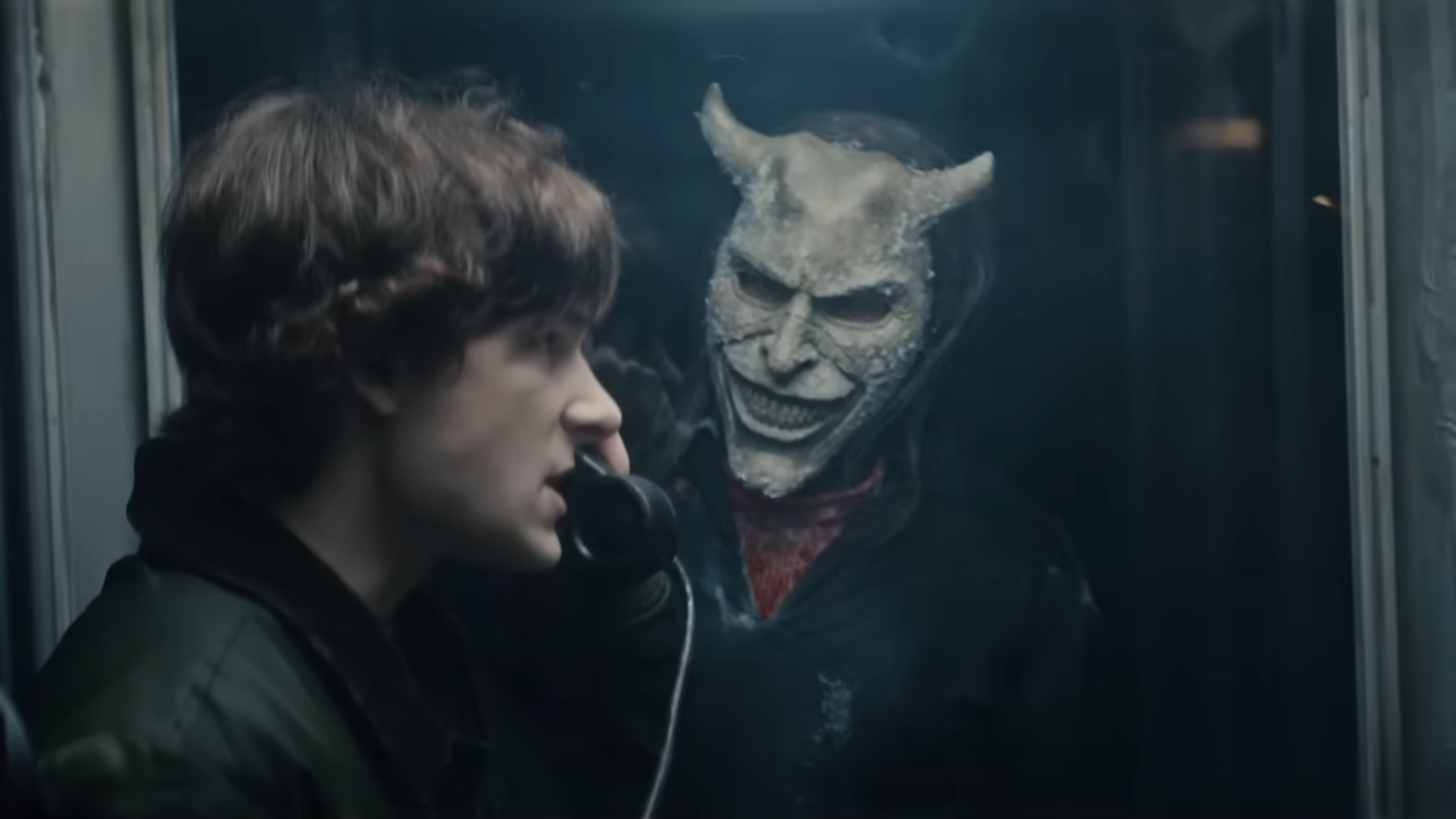 ขนหัวลุกคูณสอง! ‘Black Phone 2’ การกลับมาของ The Grabber ที่จะทำให้คุณต้องกรีดร้องยิ่งกว่าเดิม