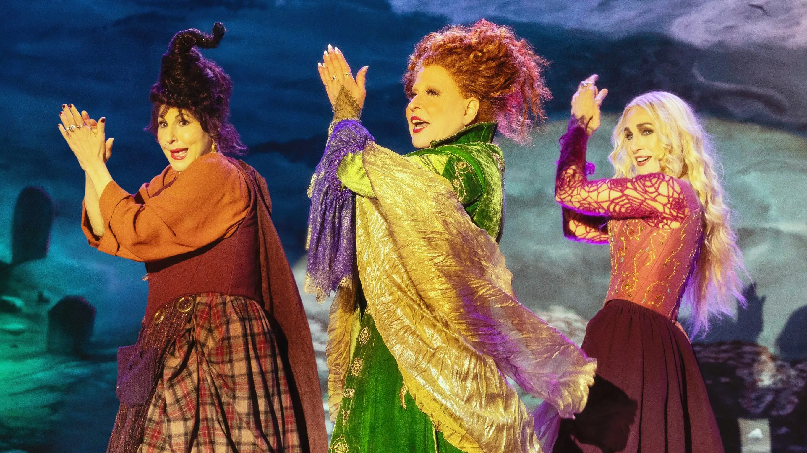 แม่มดคืนชีพ! Bette Midler เผยข่าวดี 'Hocus Pocus 3' มาแน่ เตรียมตัวพบความป่วนยกกำลังสาม