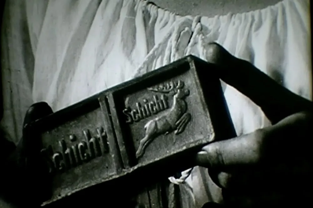 จากจักรวรรดิสบู่อันรุ่งโรจน์สู่ฟองสบู่อันว่างเปล่า: สารคดีตามรอยราชวงศ์โบฮีเมียนที่ถูกลืม