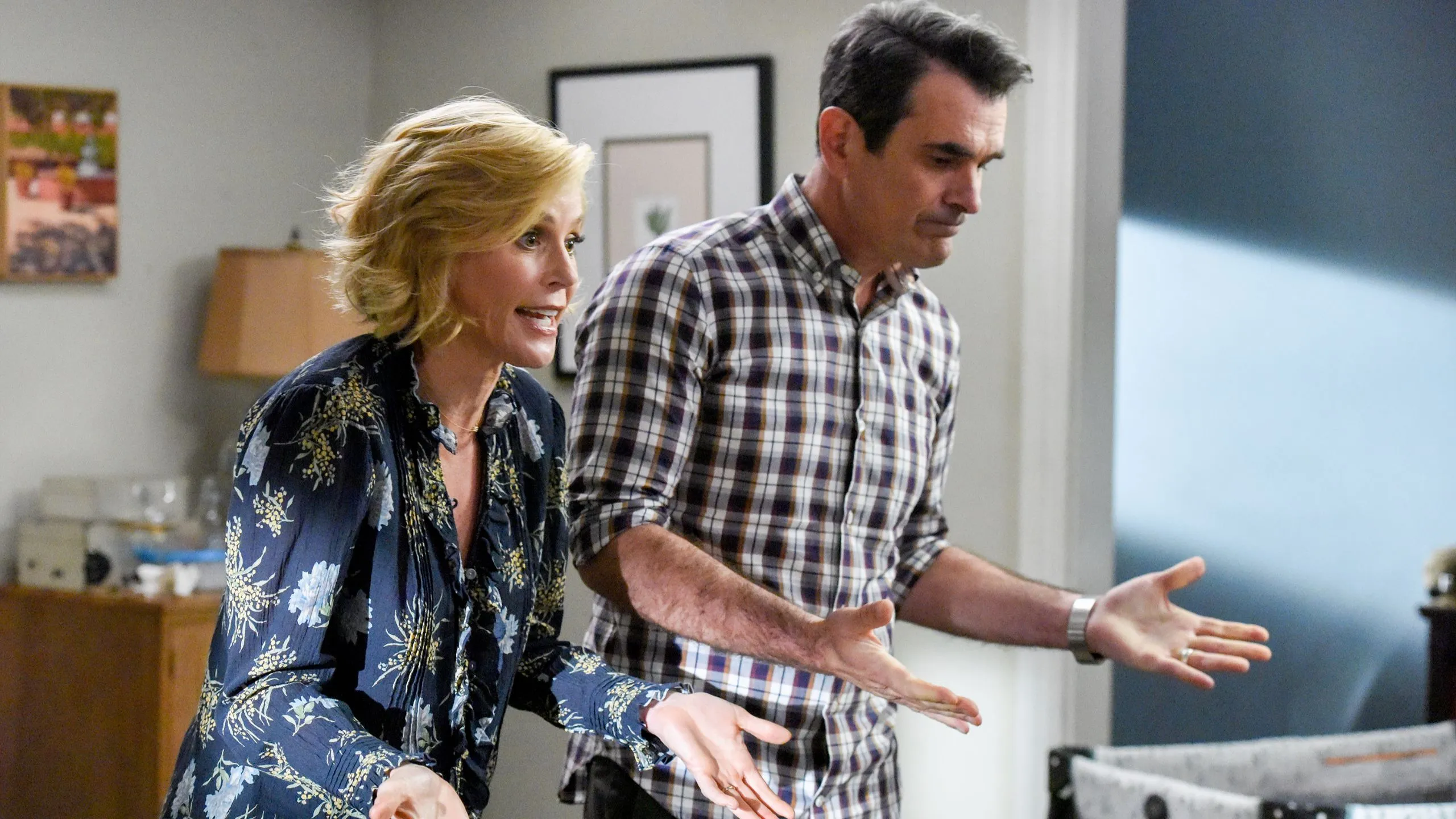 ถกสนั่น! ทำไม 'เรย์กับเดบรา บาโรน' จาก Everybody Loves Raymond ถึงเป็นพ่อแม่ในซิทคอมที่ 'เรียล' ที่สุด?