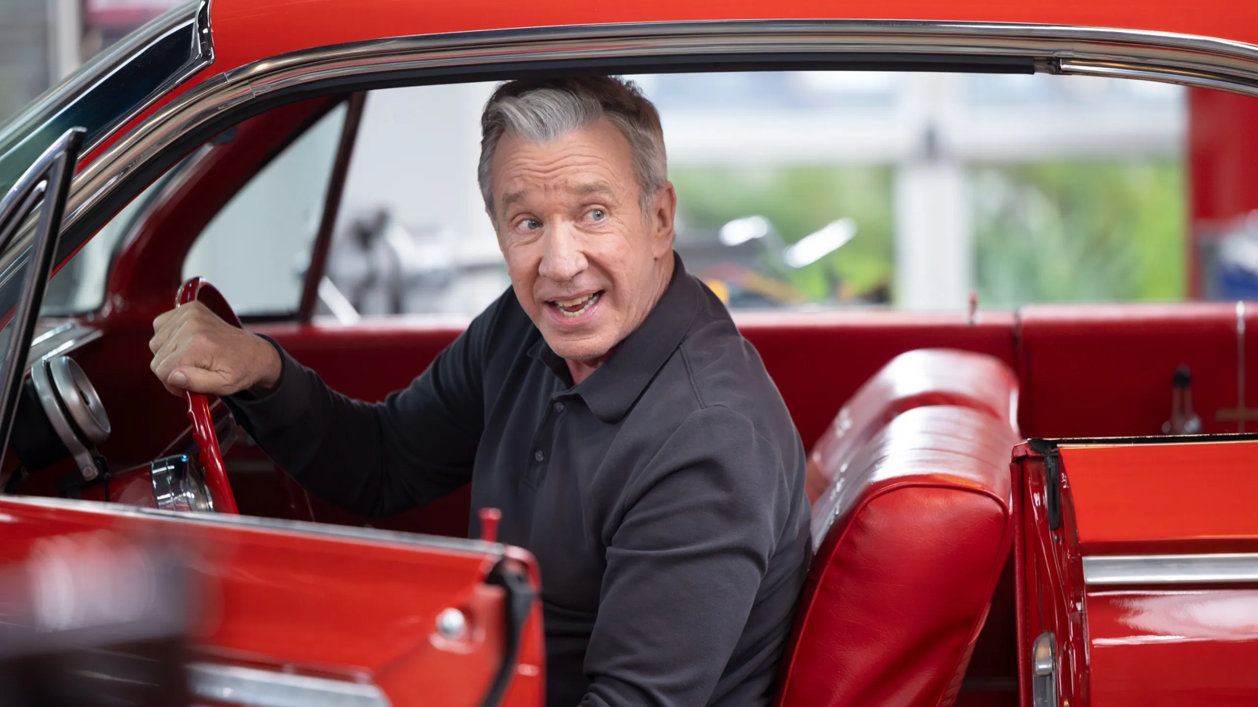 "Shifting Gears" ซีรีส์ใหม่ของ Tim Allen พาคุณย้อนวันวานได้ดีกว่าซิตคอมเรื่องไหนๆ จริงหรือ?