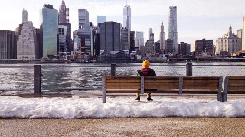 จากนักแสดงโนเนมสู่ผู้กำกับ: แบรดลีย์ คูเปอร์ หวนคืนนิวยอร์ก กำกับ วิลล์ อาร์เน็ต ในหนังใหม่ และความค